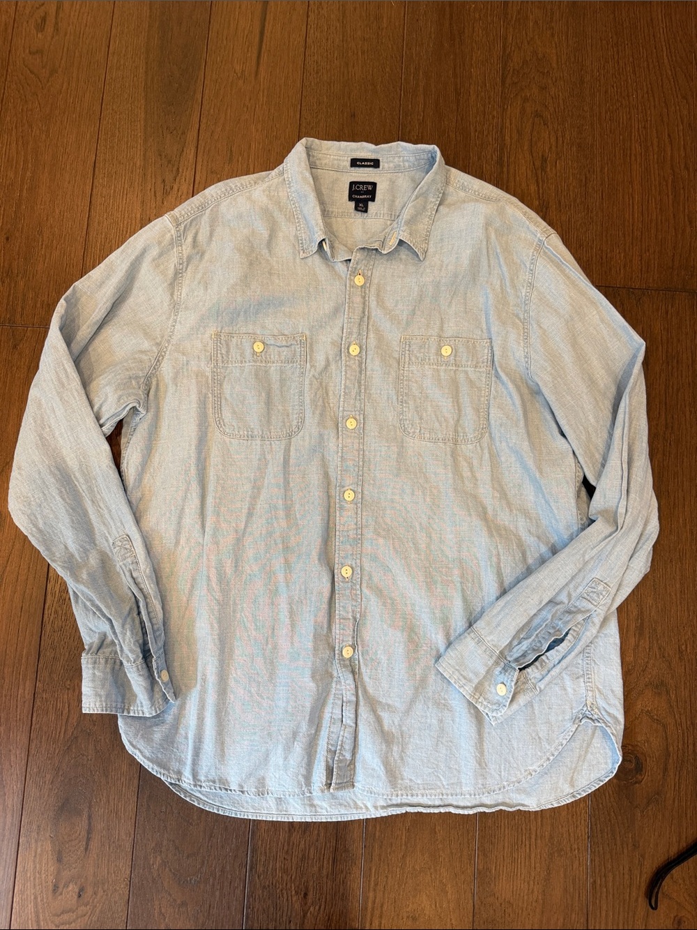 J. Crew Chambray Men's Light Blue Classic Fit Button-Down Shirt Size XL C27-171